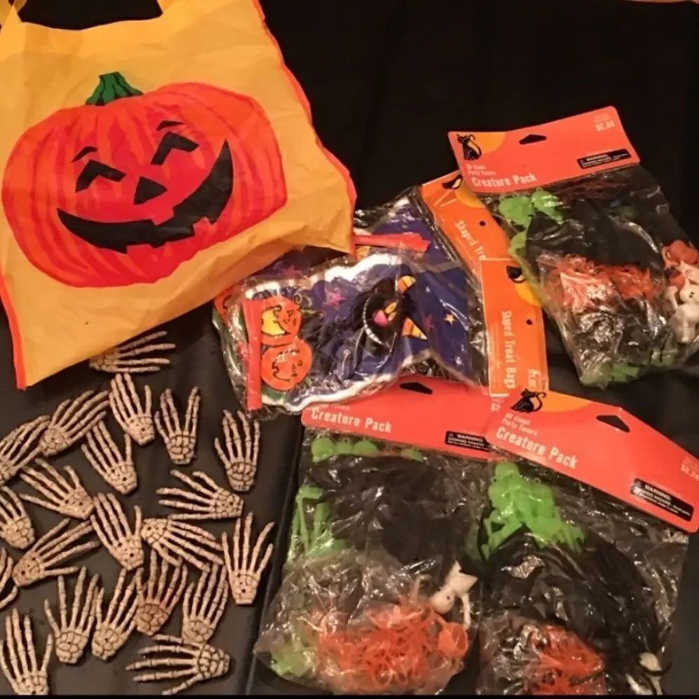 🎃 - 17 FUN Party Supplies & Decor!